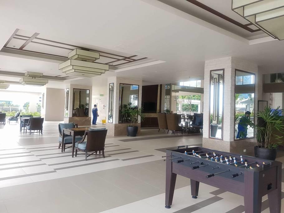 Modern Urban Living - Amenities Apartment *